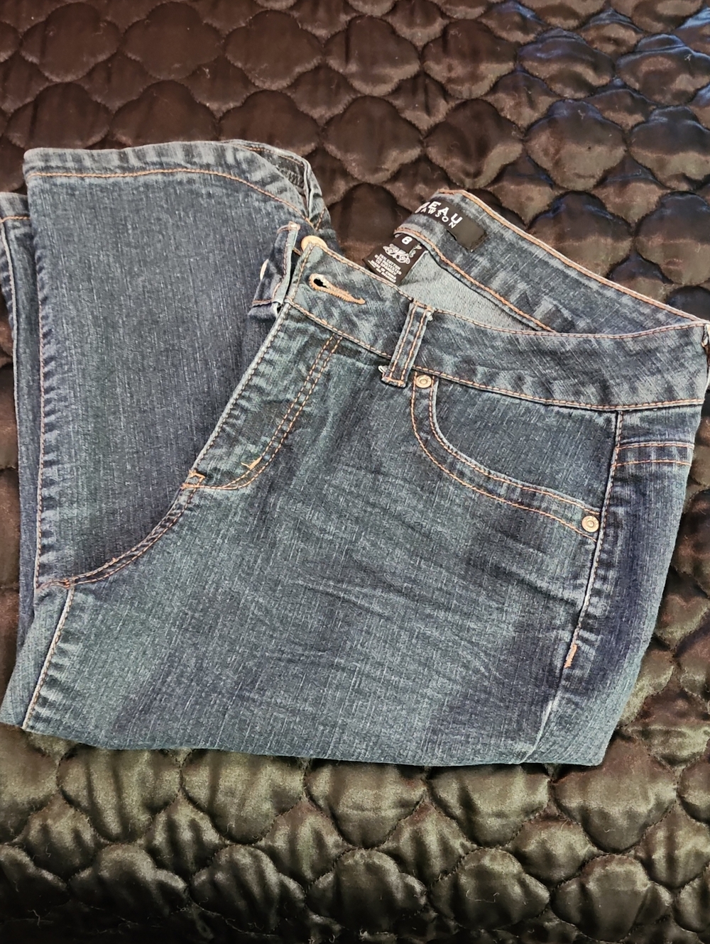 Women’s Dark Blue Capri Denim Jeans